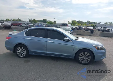 2011 Honda Accord Exl from USA, damaged, VIN 1HGCP3F86BA023692